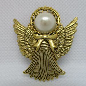 Vintage Brooch Pin Angel with Faux Pearl Jewelry 1.5”